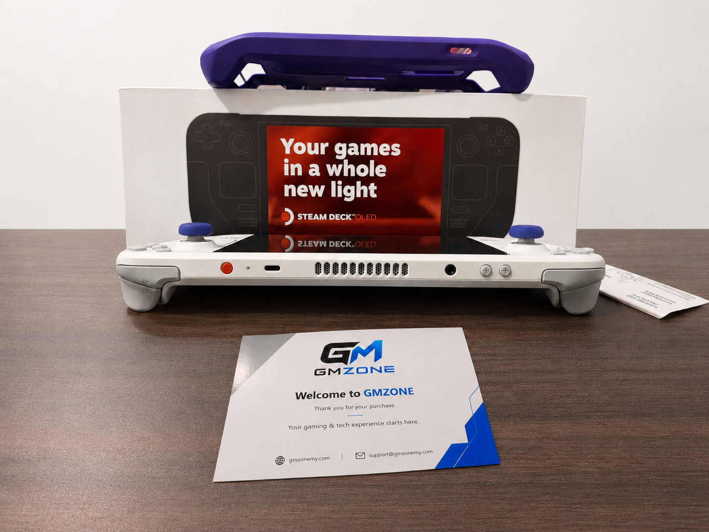 Steam Deck OLED 1TB Limited Edition White — Pre-Owned gallery thumbnail